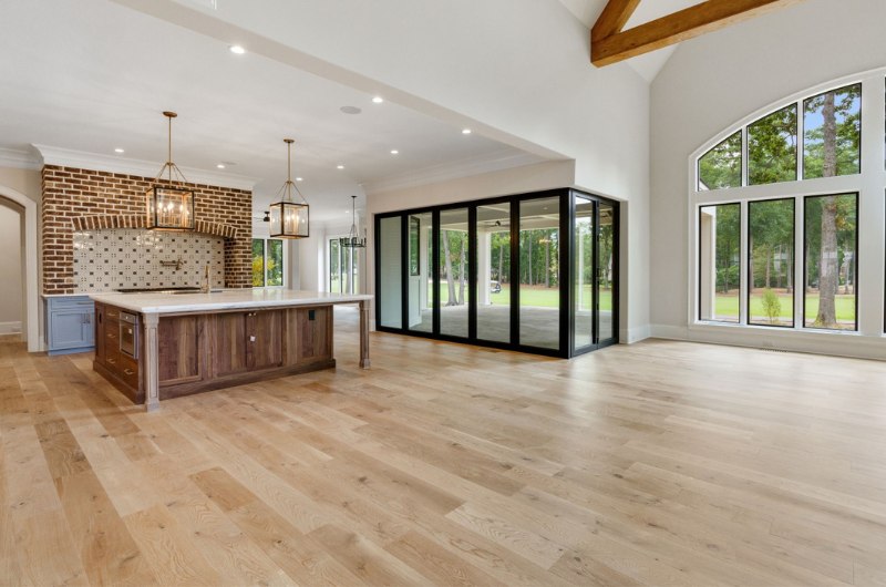 Kitchen with panoramic doors opening onto the covered porch